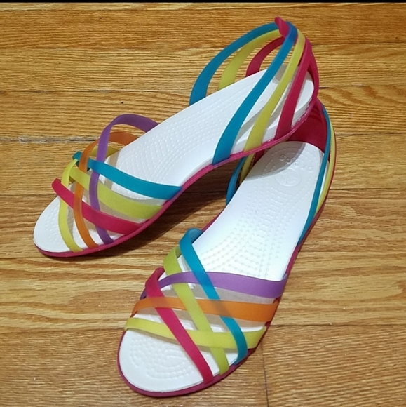 CROCS Shoes - EUC Crocs Women's Wallace Rainbow Colored SandalW6